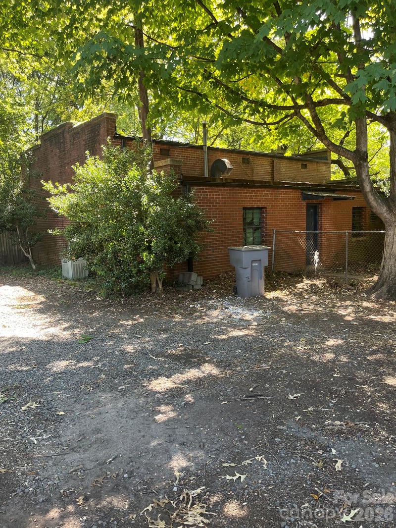 510 Hawthorne Ln, Charlotte, NC 28204