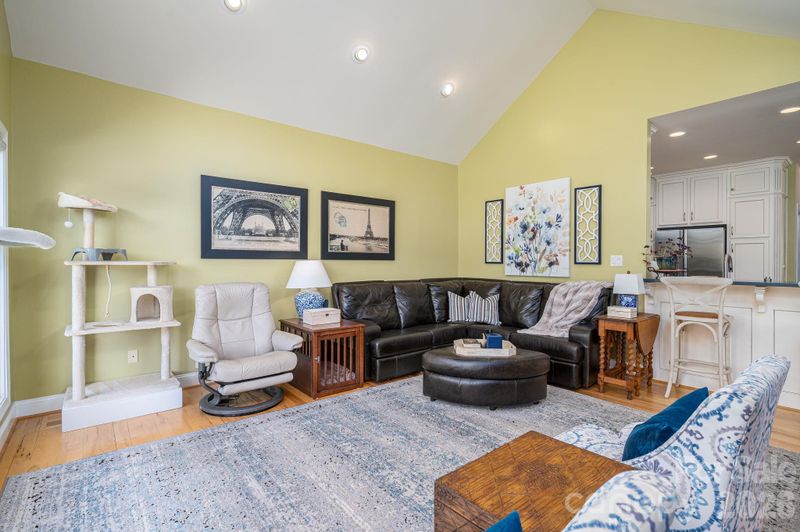 3715 Foxboro Ln NE, Hickory, NC 28601