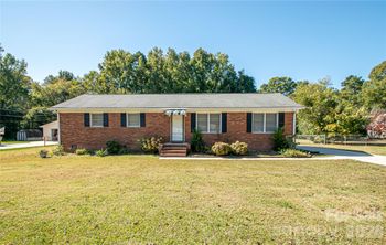 6016 Potter Rd, Matthews, NC 28104