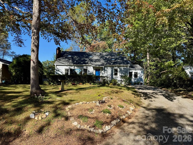119 Briarwood Ln, Hendersonville, NC 28791
