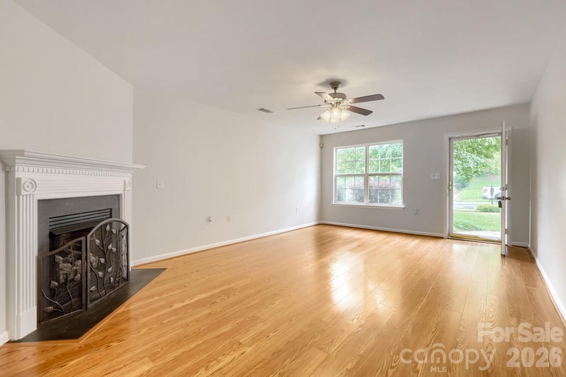 5135 Raspberry Knoll Dr, Charlotte, NC 28208