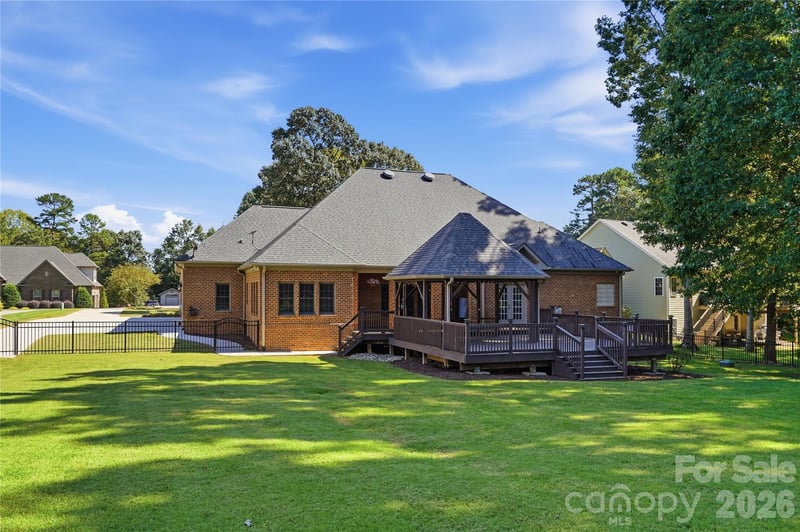2469 Stoneview Ct, Denver, NC 28037