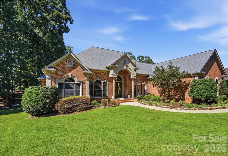 2469 Stoneview Ct, Denver, NC 28037