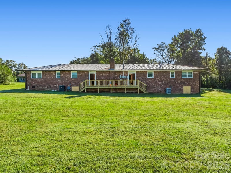 17 Randolph Ave, Flat Rock, NC 28731