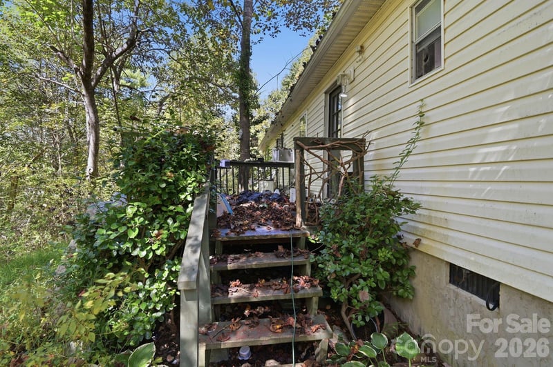 255 Dusty Ln, Marshall, NC 28753