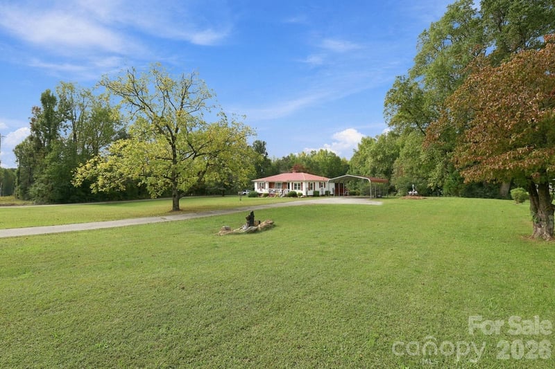 5557 S Nc 16 Business Hwy Hw, Maiden, NC 28650