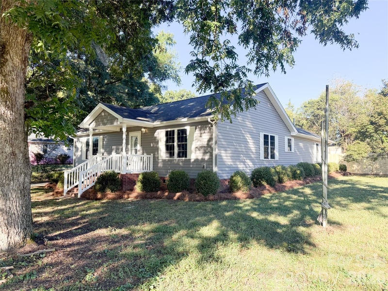 52 Roberta Rd, Concord, NC 28027