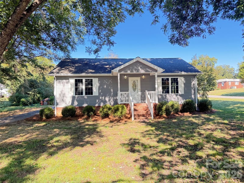 52 Roberta Rd, Concord, NC 28027