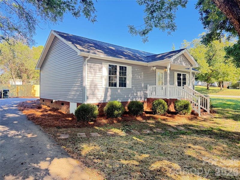 52 Roberta Rd, Concord, NC 28027
