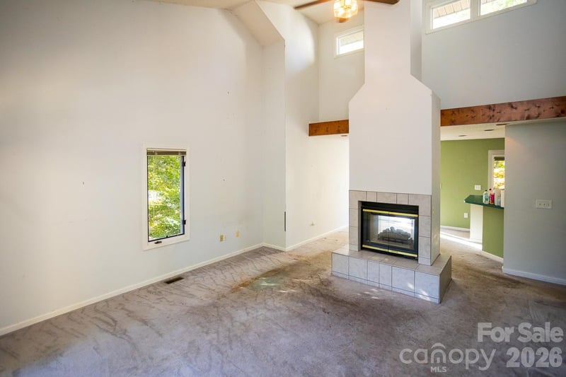 79 Pine Cone Dr, Asheville, NC 28805
