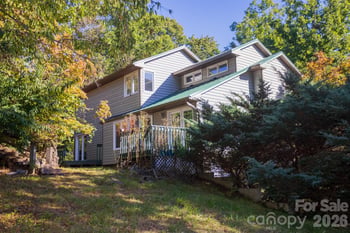 79 Pine Cone Dr, Asheville, NC 28805