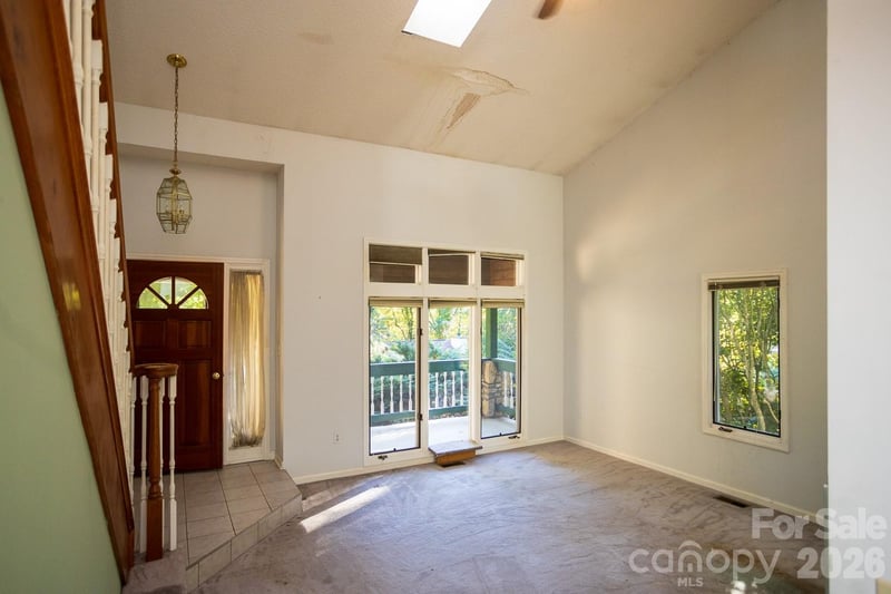 79 Pine Cone Dr, Asheville, NC 28805