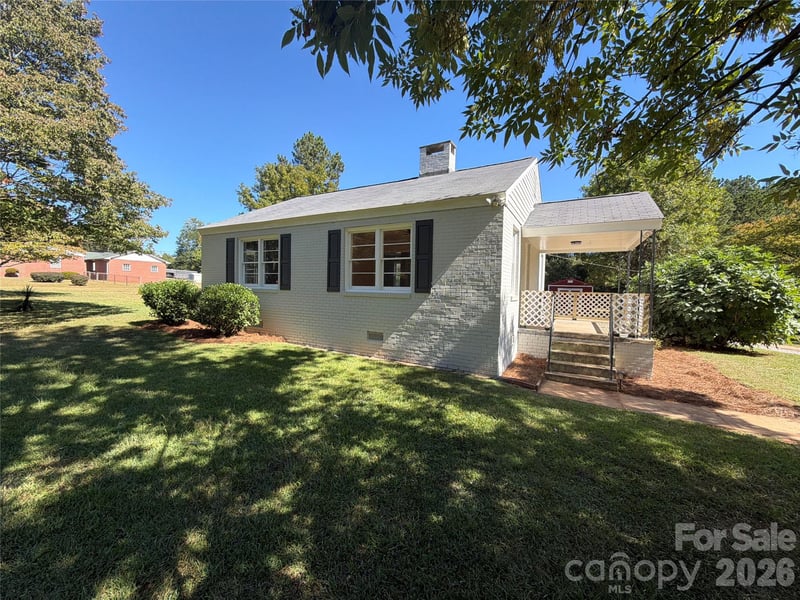 521 Grace Ave, Lancaster, SC 29720