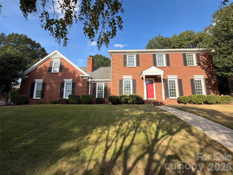201 Wainsley Pl, Matthews, NC 28105