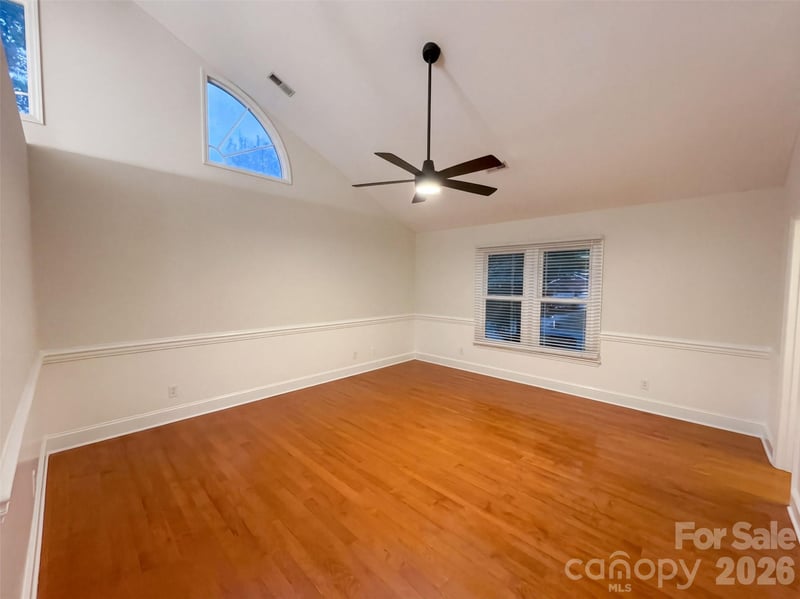 2315 Heathershire Ln, Matthews, NC 28105