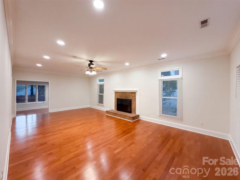 2315 Heathershire Ln, Matthews, NC 28105
