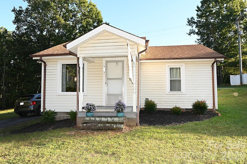 4173 S Fork Ave, Hickory, NC 28602