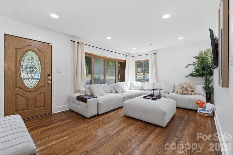 6520 Candlewood Dr, Charlotte, NC 28210