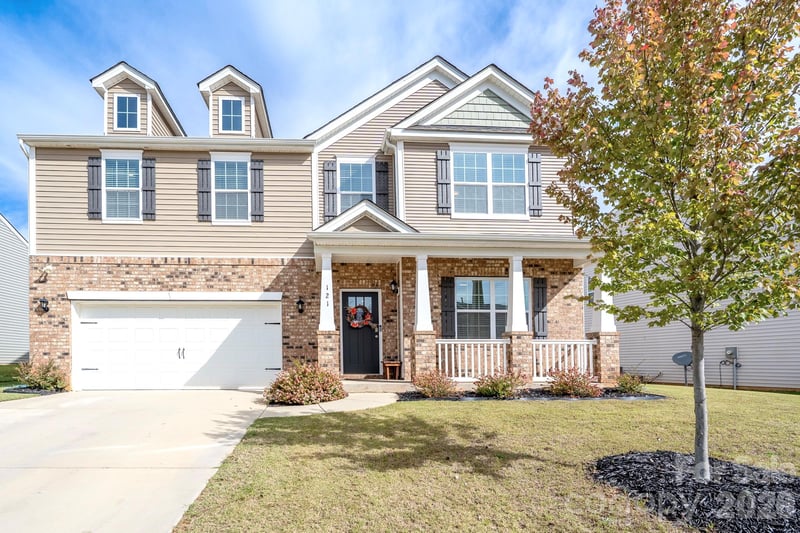 121 Giant Oak Ave, Statesville, NC 28677