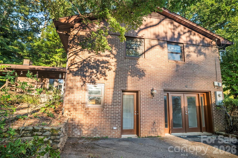 9 Fullam Dr, Arden, NC 28704