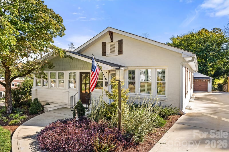 133 W Glendale Ave, Mount Holly, NC 28120