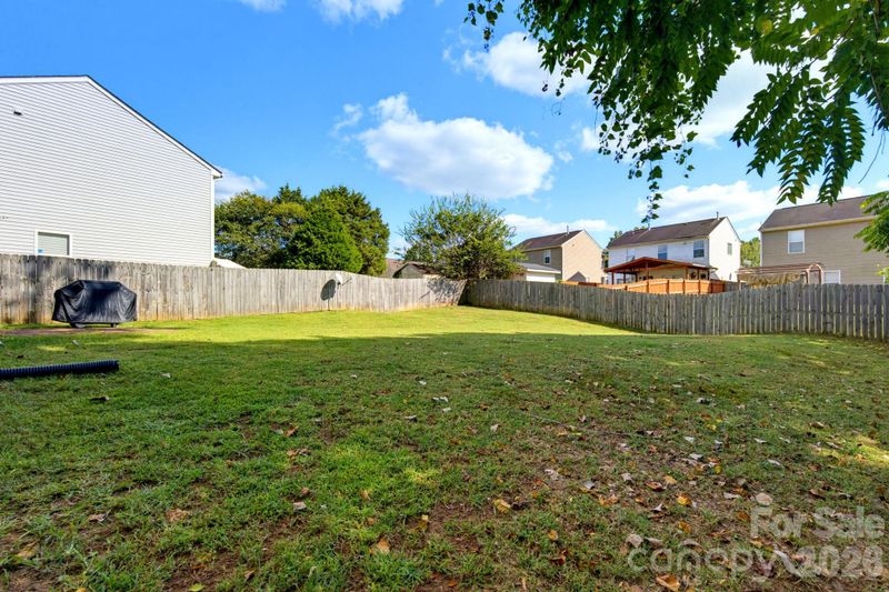 2727 North Valley Ct, Charlotte, NC 28273