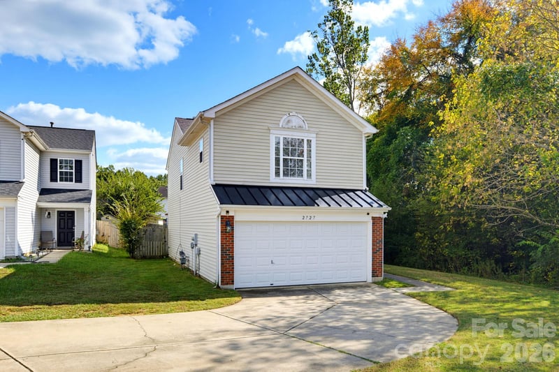 2727 Valley Ct, Charlotte, NC 28273