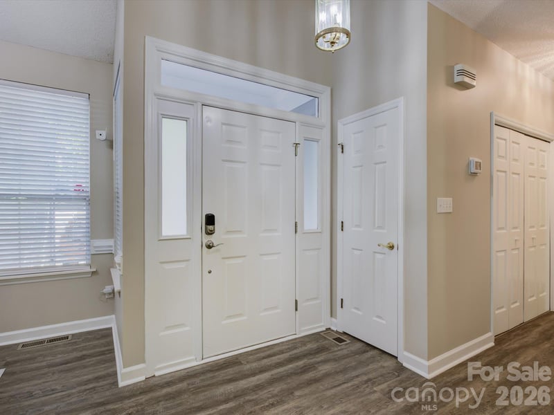 9207 Rainbow Forest Dr, Charlotte, NC 28277
