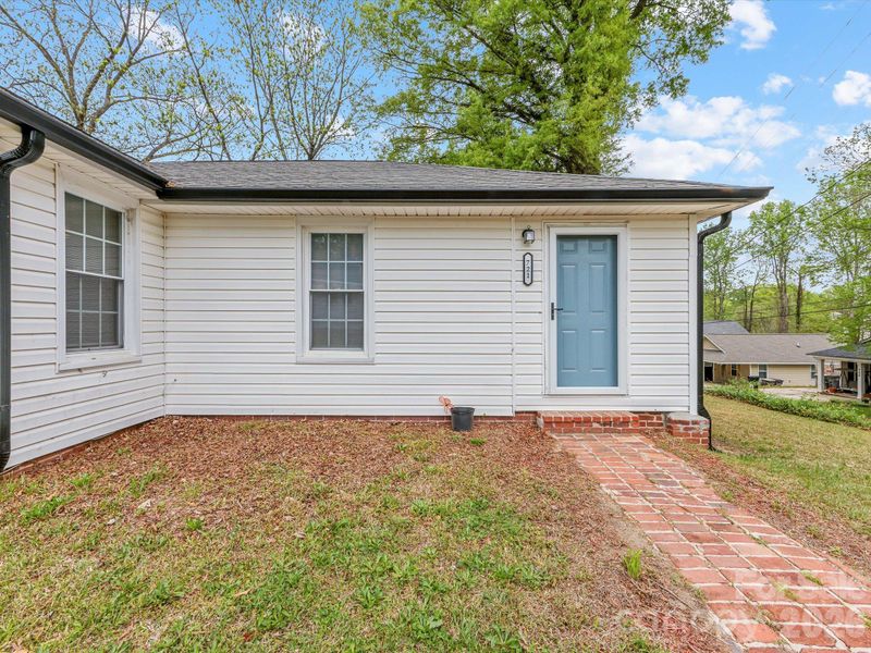 721 Broad St, Kannapolis, NC 28081