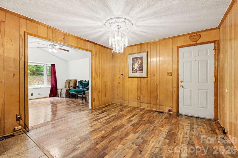 393 Carson Dr, Gastonia, NC 28052