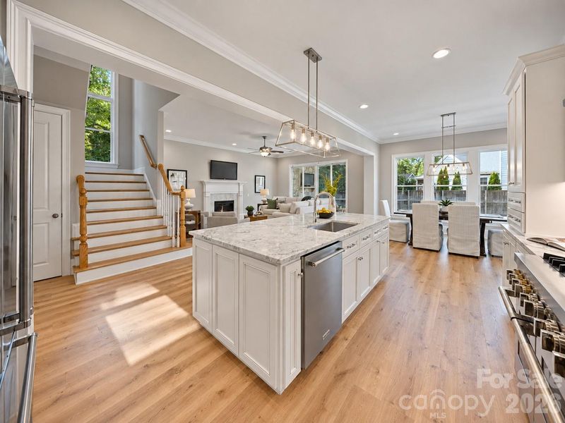3416 Little Hope Rd, Charlotte, NC 28209