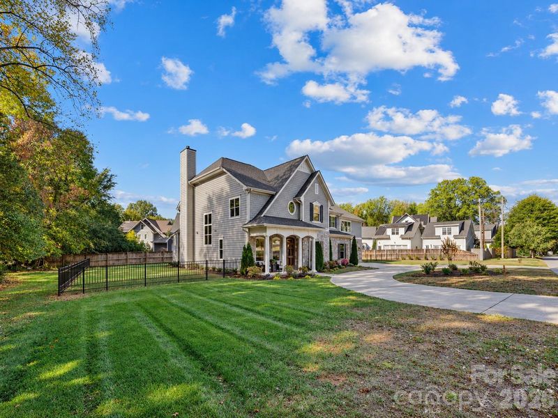 3416 Little Hope Rd, Charlotte, NC 28209