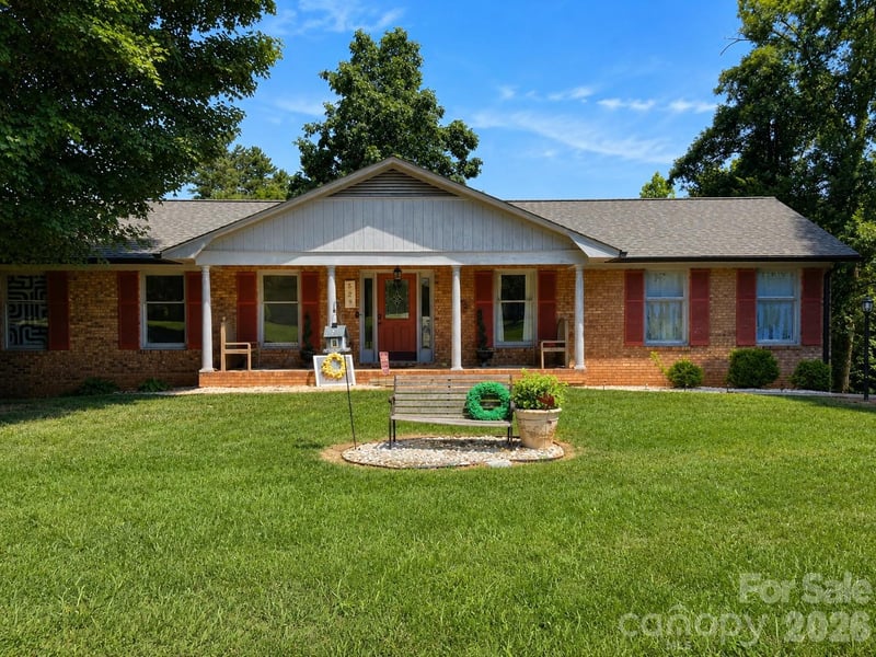 529 Carolina Ave N, Statesville, NC 28677
