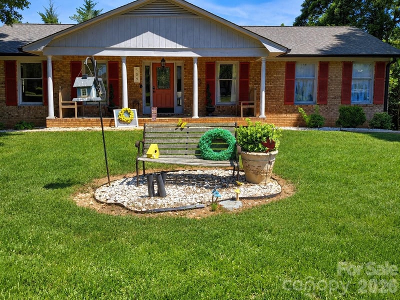 529 Carolina Ave N, Statesville, NC 28677