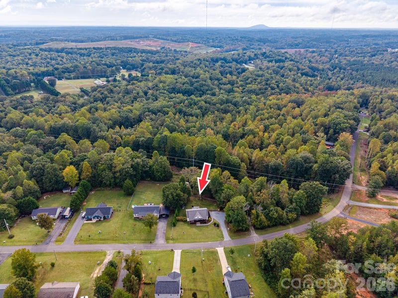 203 Dayton Rd, Dallas, NC 28034