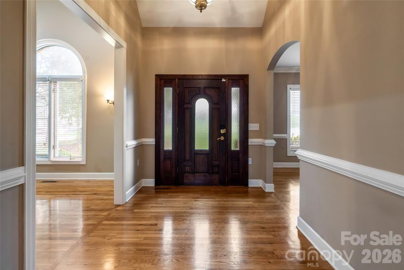 4943 Elmhurst Dr NE, Hickory, NC 28601