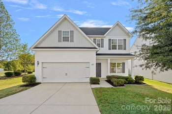 6215 Paw Village Rd, Charlotte, NC 28214