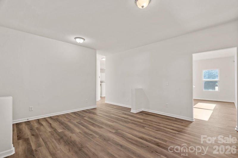 6215 Paw Village Rd, Charlotte, NC 28214