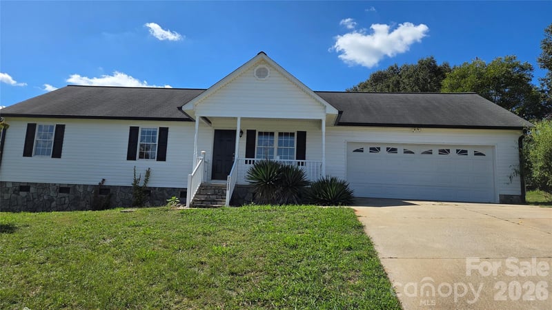 1061 Isenhour Ct, Maiden, NC 28650