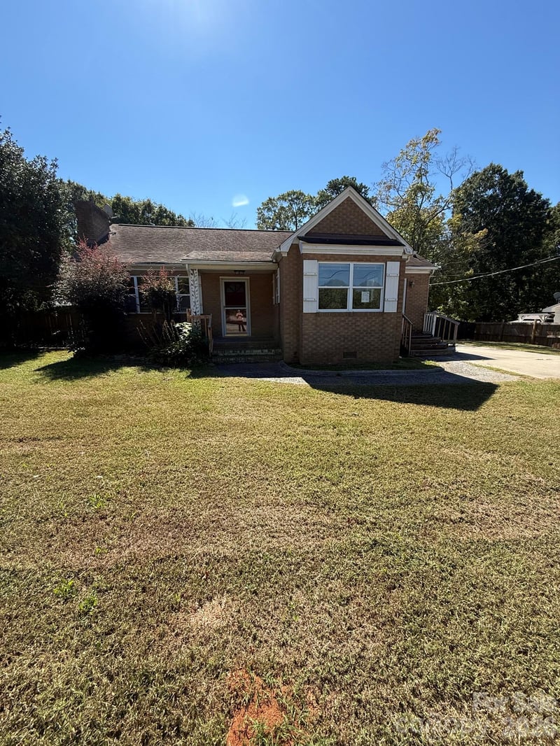 160 Stonewall Cir, Concord, NC 28027