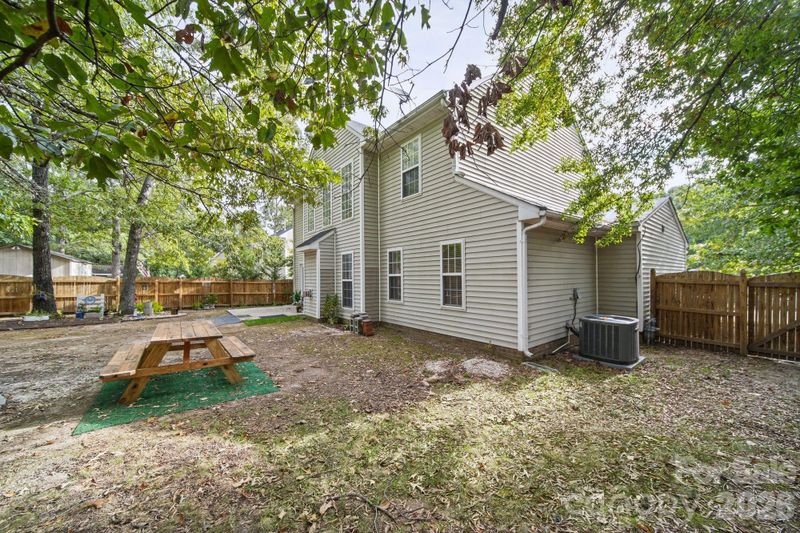 1617 Winthrop Ln, Monroe, NC 28110