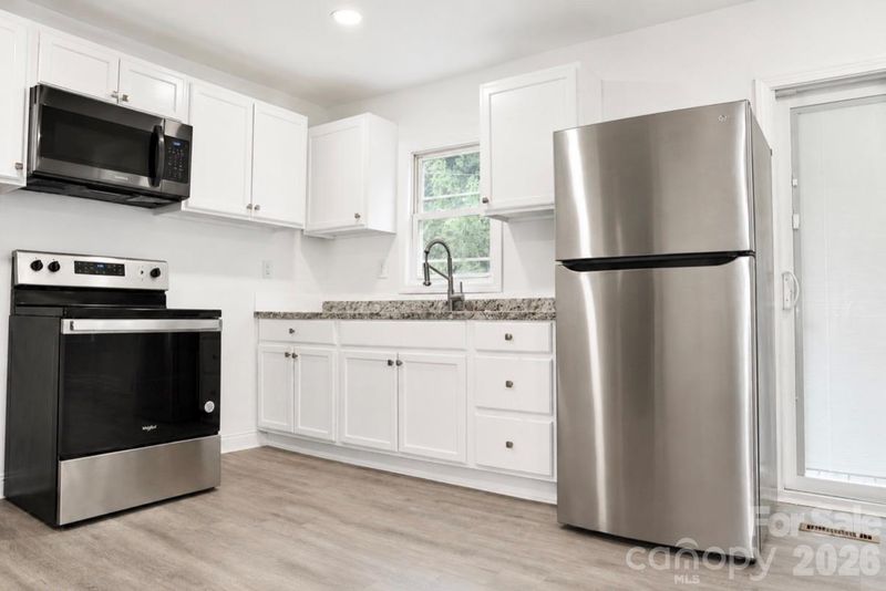2108 Brantley Rd, Kannapolis, NC 28083