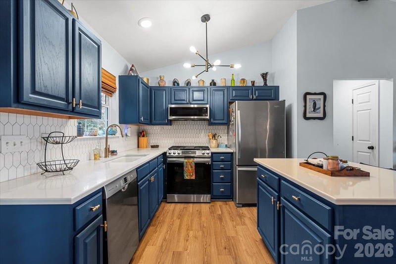 169 Meadow Glen Dr, Troutman, NC 28166