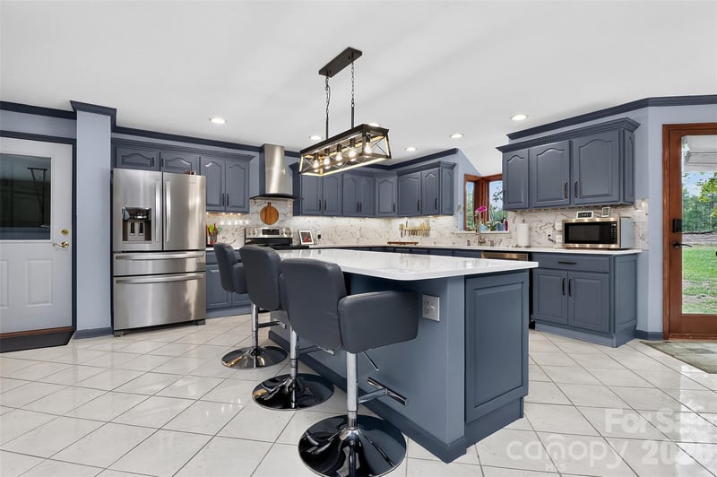 525 Shoreline Dr, Lancaster, SC 29720