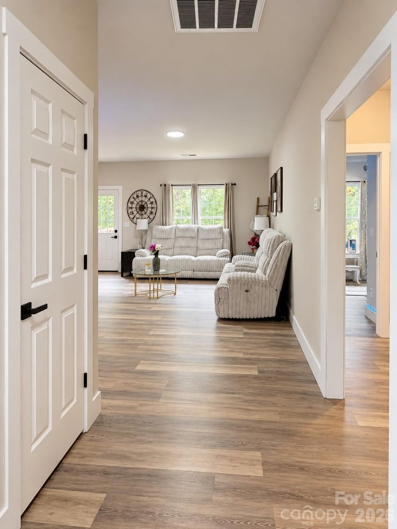 1346 39th Street Cir SW, Hickory, NC 28602
