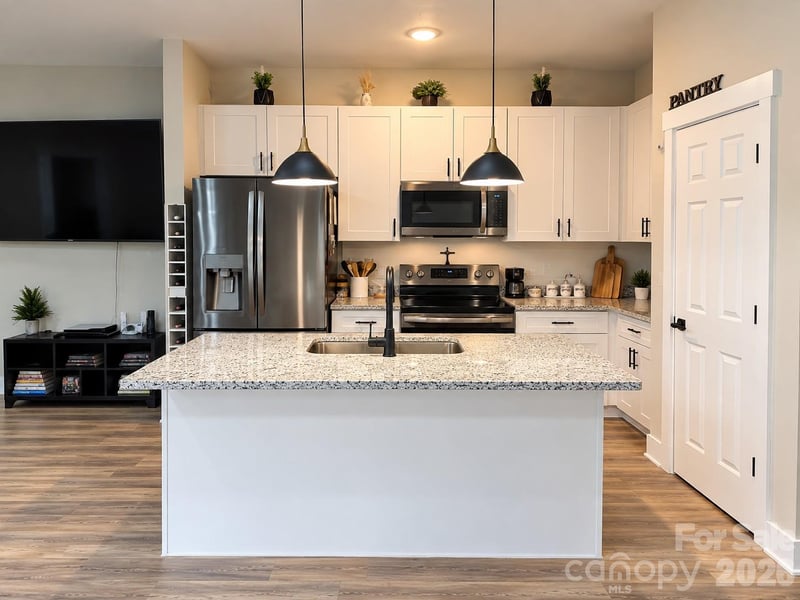 1346 39th Street Cir SW, Hickory, NC 28602