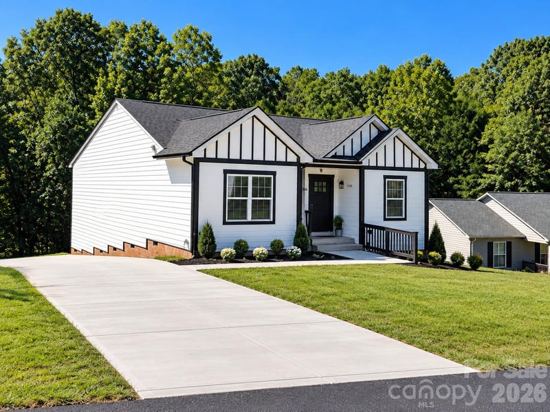 1346 39th Street Cir SW, Hickory, NC 28602