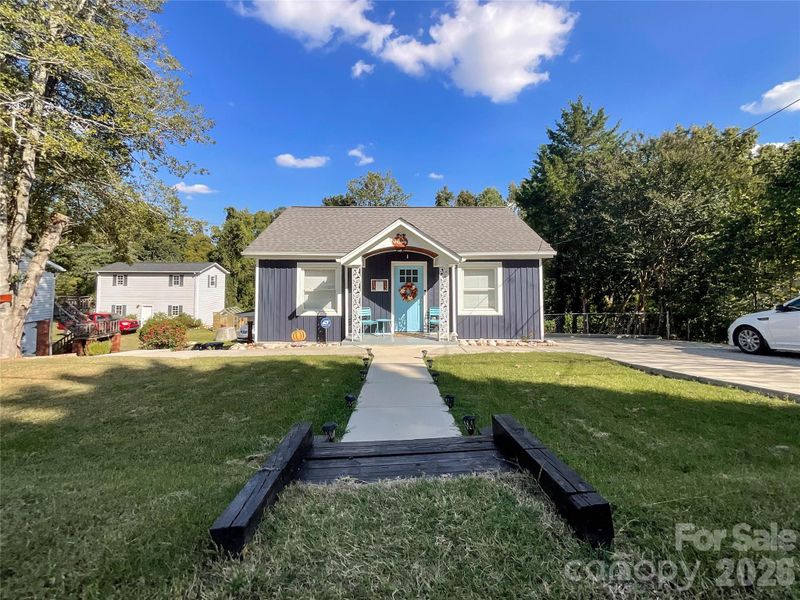 1313 Haywood Ave, Kannapolis, NC 28081