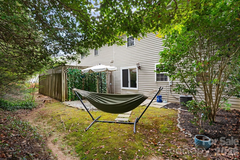 137 Wiltshire Cir, Fletcher, NC 28732