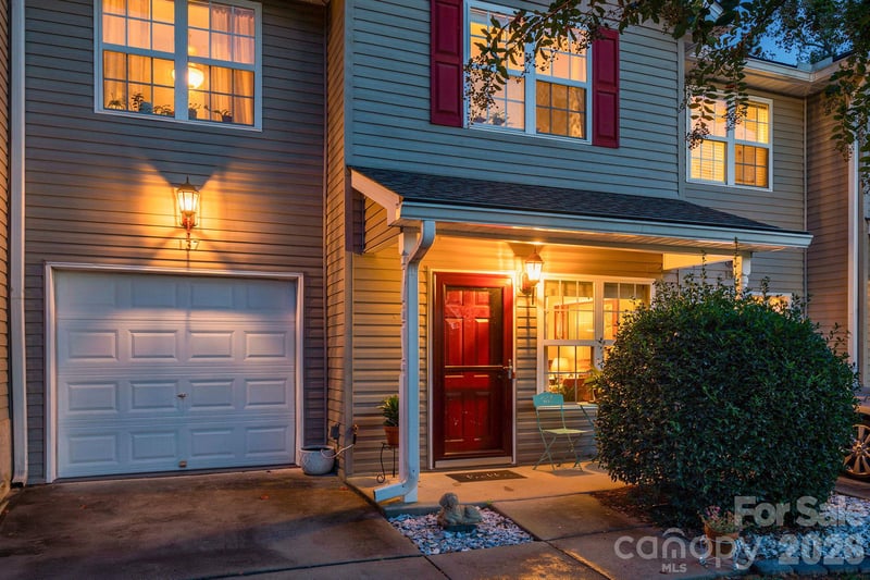 137 Wiltshire Cir, Fletcher, NC 28732